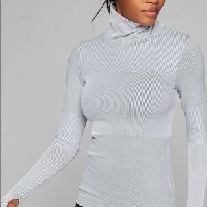 NWT Athleta Flurry Baselayer Turtleneck - XS